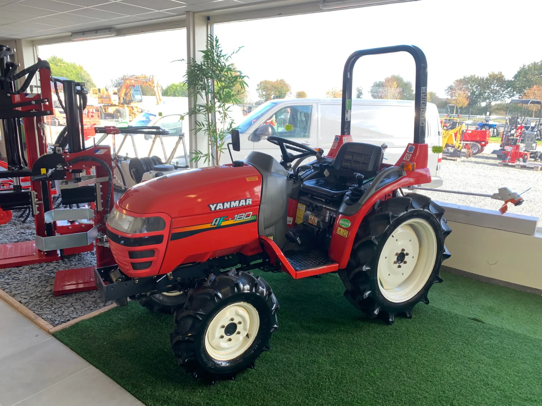 tracteurs occasions disponibles chez FTS Agrimachines à Entrammes (53)