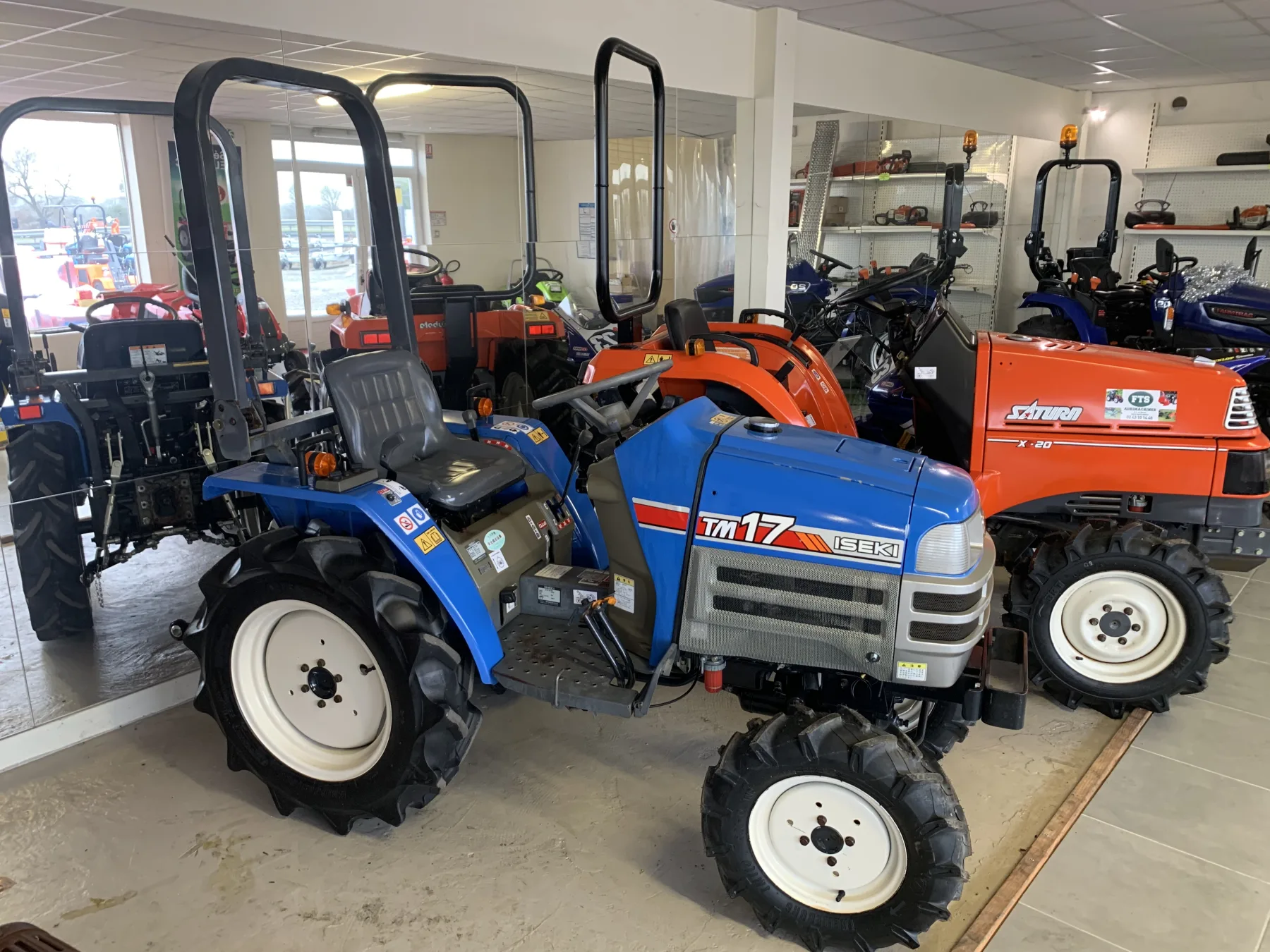 ISEKI TM 17 en 4 RM, tracteurs occasions chez FTS Agrimachines à Entrammes