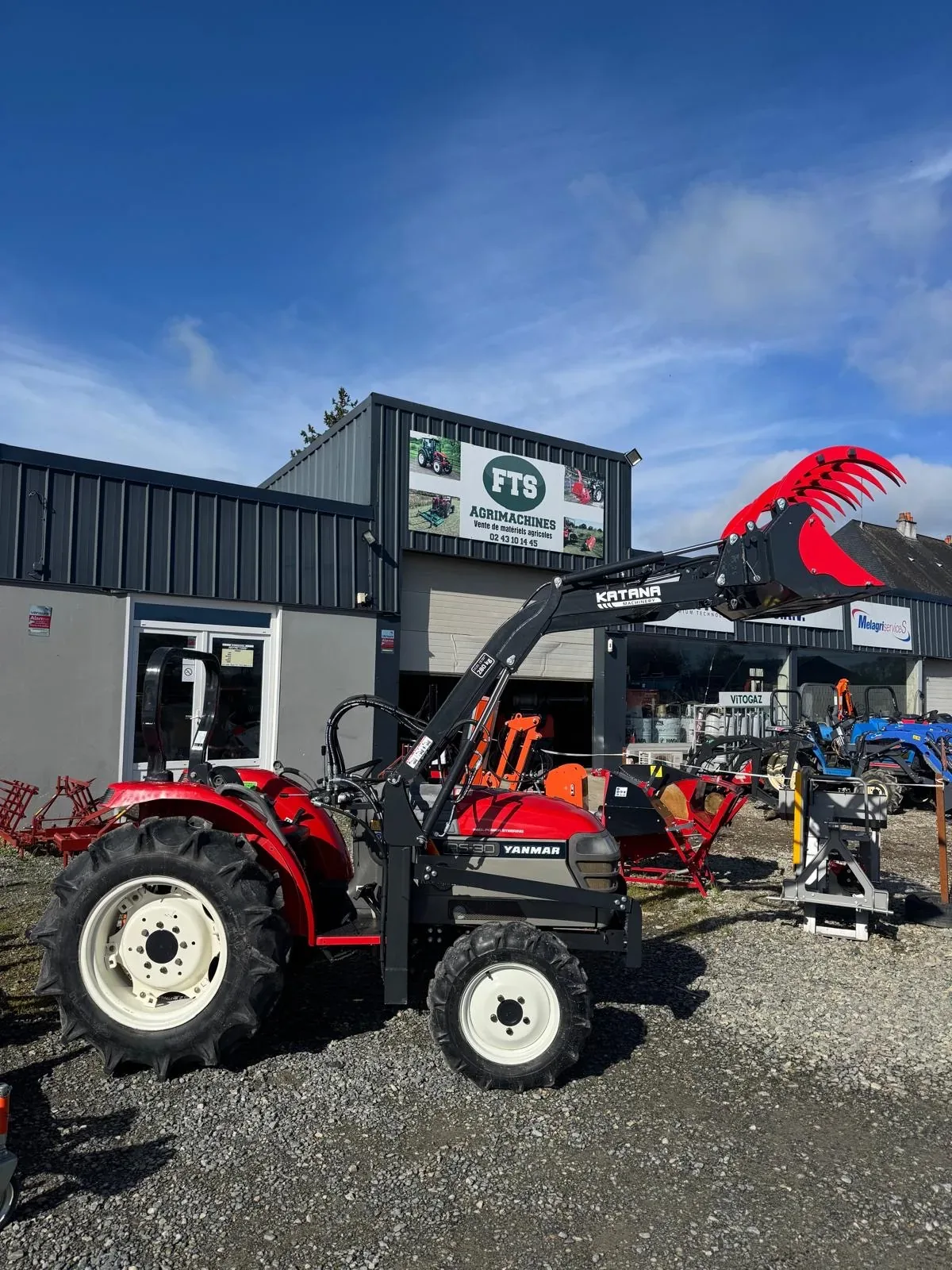 Yanmar RS-30 avec chargeur Katana, vendu par FTS Agrimachines à Entrammes (53)