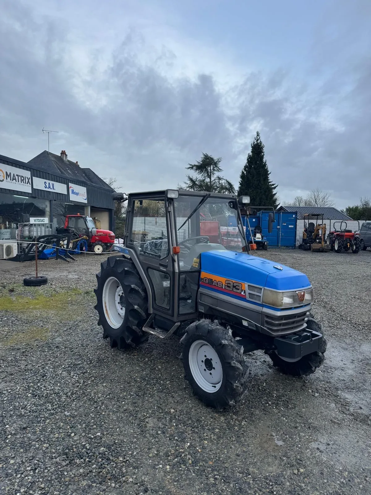 Iseki Geas 93 cabine 4RM, vendu par FTS Agrimachines à Entrammes (53)