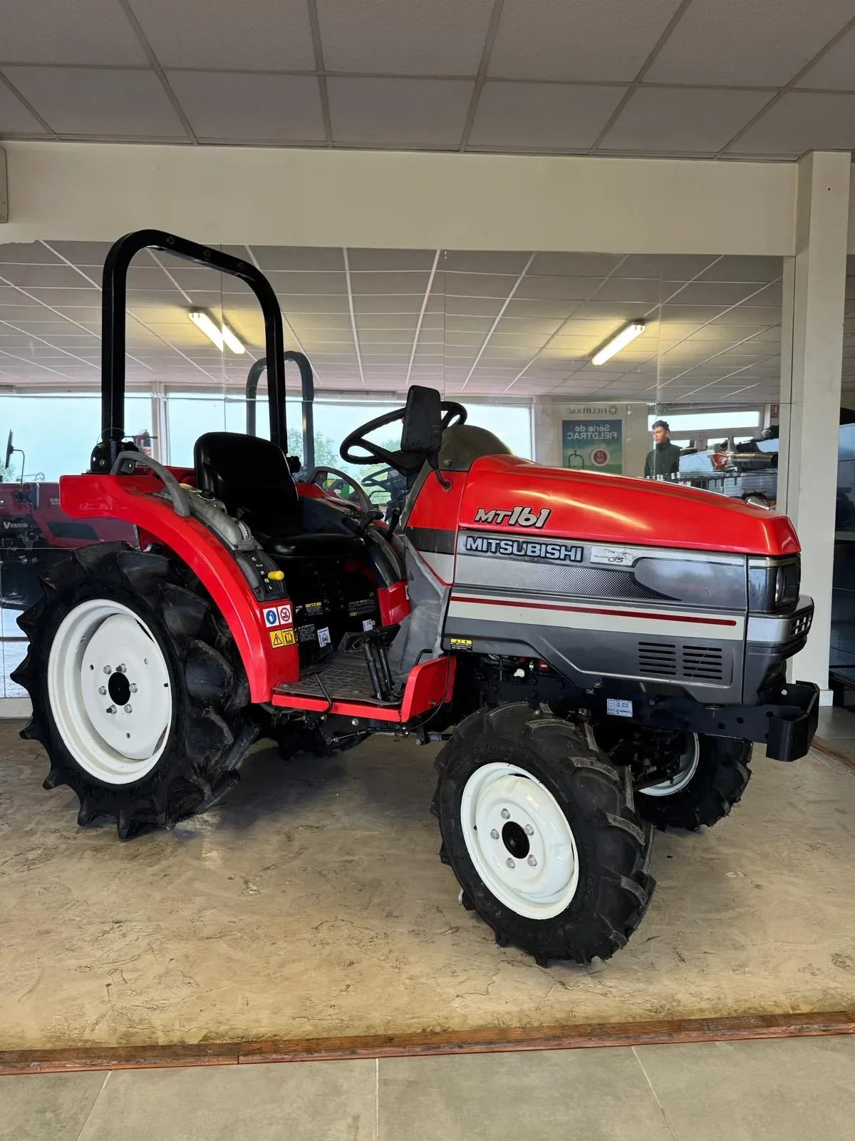 Mitsubishi MT161, vendu par FTS Agrimachines à Entrammes (53)